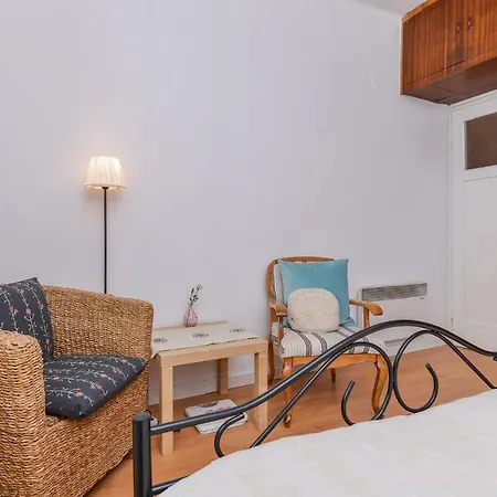 Shik & Chic One Bedroom Graf Ignatiev X Shishman Corner By Flat Mаnager